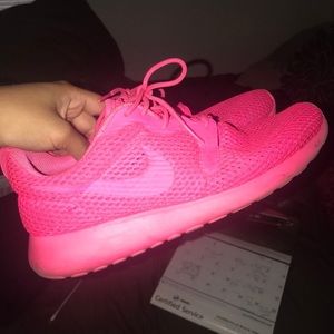 Size 7.5 women’s Nike
